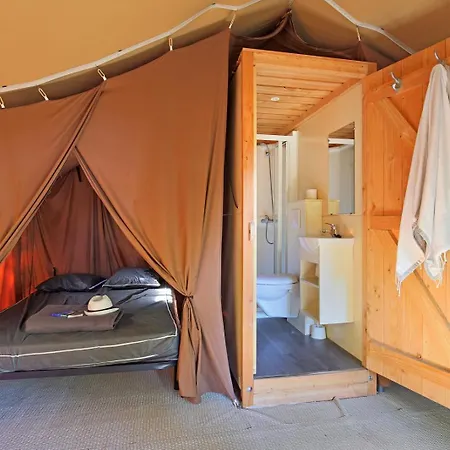 Huttopia 4* Royat