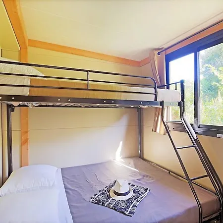 Huttopia 4* רויה