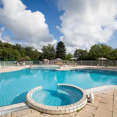 אתר קמפינג Huttopia רויה