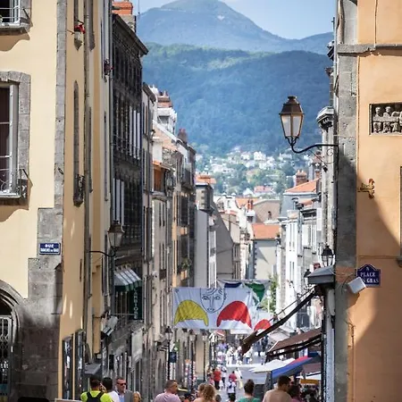 Huttopia אתר קמפינג רויה