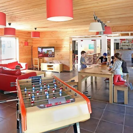 אתר קמפינג Huttopia 4*