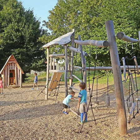 Huttopia Campingplatz 4*